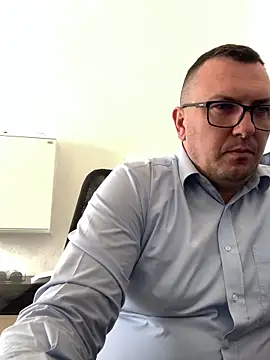 Mike8523のライブXXXチャット