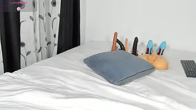 CREAMY_BUBBLEGUM: онлайн-секс-чат