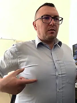 Mike8523 网络视讯表演