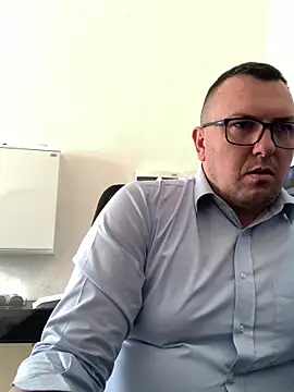 Mike8523のライブXXXチャット