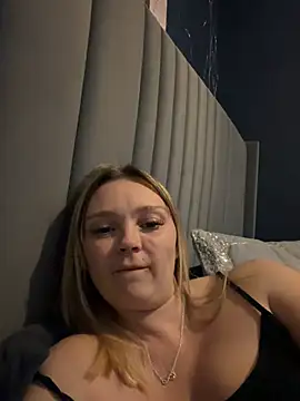 Sky25x Webcam-Show