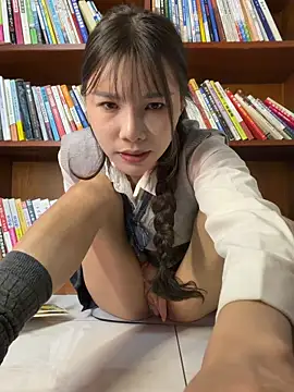 Fire-18's Live XXX Chat