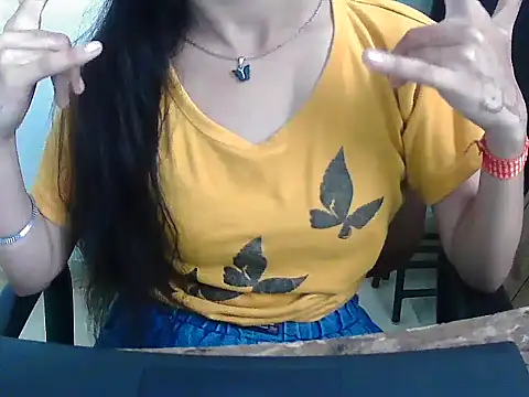 Czat XXX na żywo – Hotsurbhi