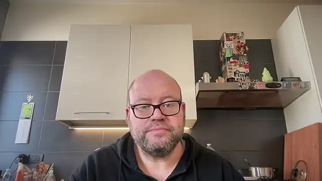 theitalianbear Adlı Modelin Canlı XXX Sohbeti