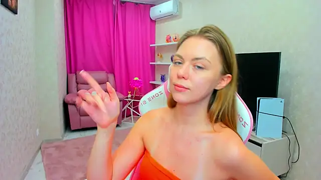 Strawberrye 即時 XXX 聊天