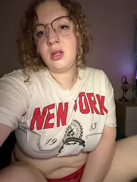 EmmieRae live XXX chat