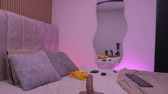 violeta_aroca's Live XXX Chat