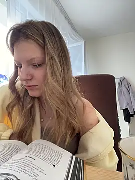 MaryHiggins 即時 XXX 聊天