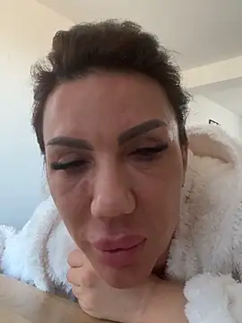 Chat +18 de LoreennAny ao vivo