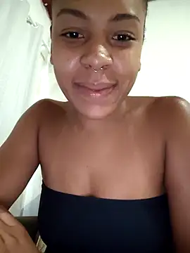 Julia_Pretinha Show in webcam