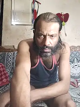 BadBoySmoker7070 Adlı Modelin Canlı XXX Sohbeti