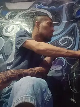 vergueo3 Adlı Modelin Canlı XXX Sohbeti