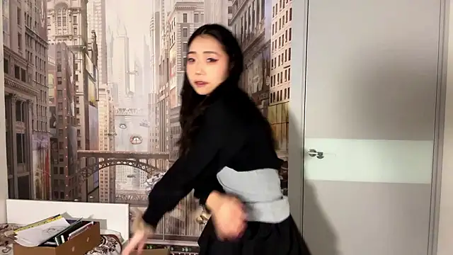 SweetMiaXO: διαδικτυακό σόου στην κάμερα