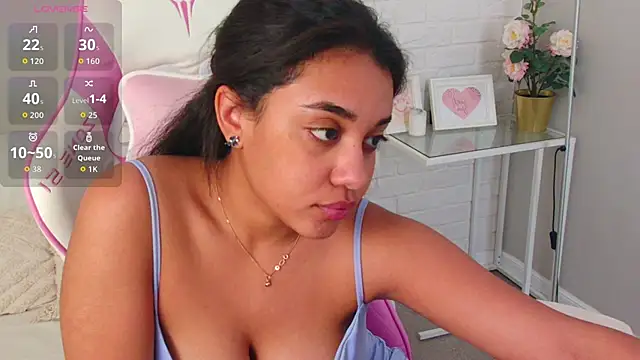 Luna_Cortier Adlı Modelin Canlı XXX Sohbeti