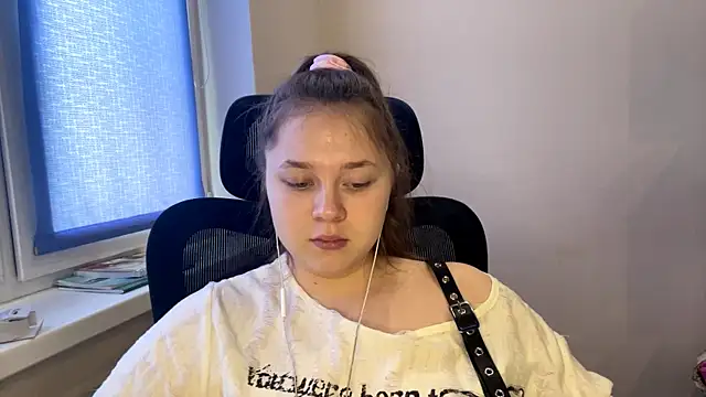 TomikoPfau Webcam show