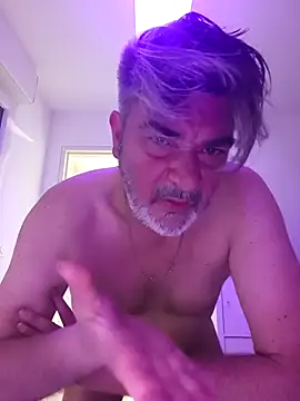 eruzam59000 Adlı Modelin Canlı XXX Sohbeti