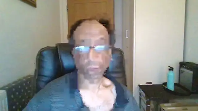 rauncher1 Adlı Modelin Canlı XXX Sohbeti