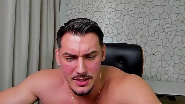 ClintMasters 现场XXX聊天