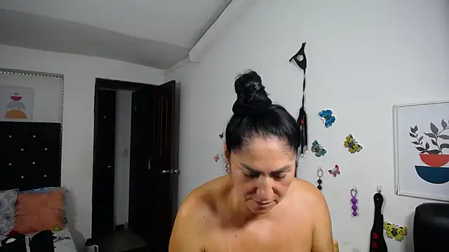 mature_bigboobs10n Live XXX chat