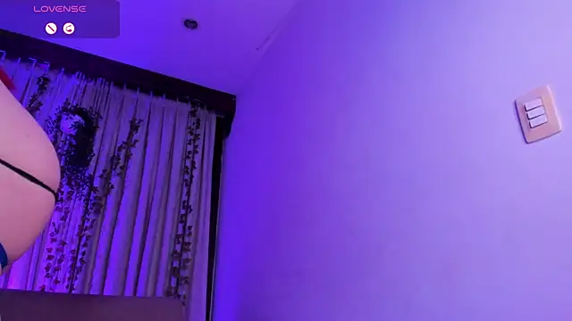 Czat XXX na żywo – CamileHolmes