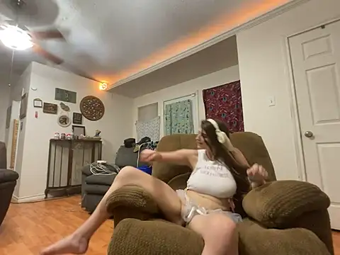 RoxyBrockcali: διαδικτυακό σόου στην κάμερα