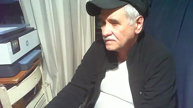 Show de nonnomaturobisex na webcam