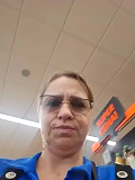 BLONDKICIA1: онлайн-секс-чат