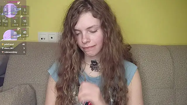 RayaNenlia's Live XXX Chat