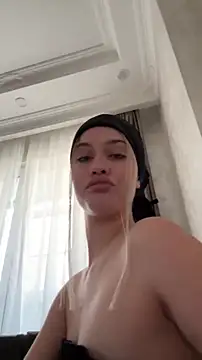 KikiWatson's Live XXX Chat