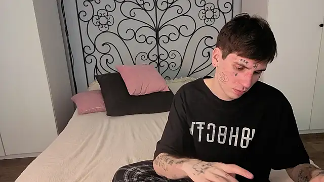 Chatroom XXX en direct de Danny_loves_Mary