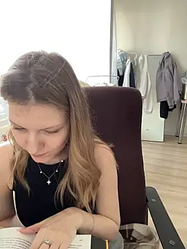 MaryHiggins' Live XXX Chat