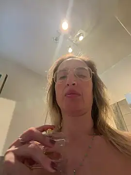 casalinga88's Live XXX Chat