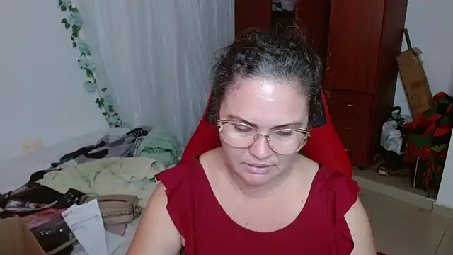 helenca43 Chat XXX live