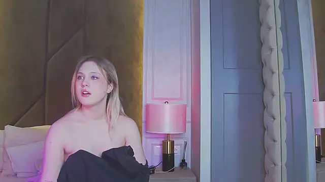 CaitlinSugar: онлайн-секс-чат