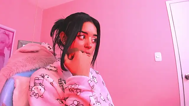 XXX chat uživo modela Milu_carbajal_x