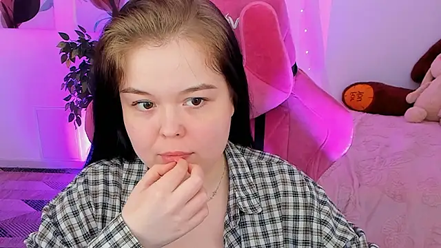 MartishaAddams élő XXX-chatje