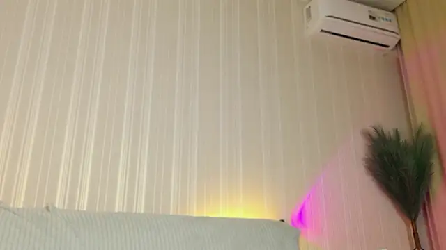 XXX chat uživo modela Rebeca_Mars