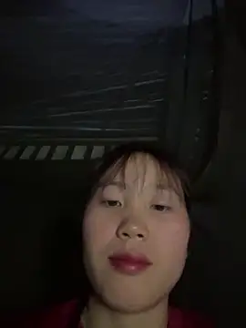 kekely élő XXX-chatje