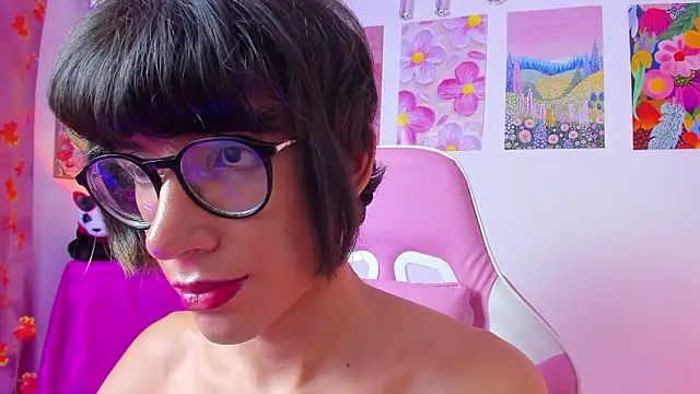 Pokazy przed kamerką – Madeline_21