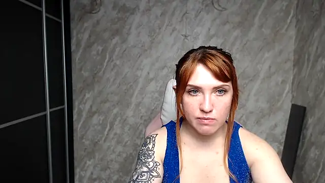 Reginasmilee élő XXX-chatje