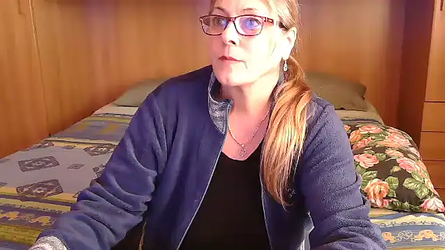 XXX chat uživo modela pussy_boom4u