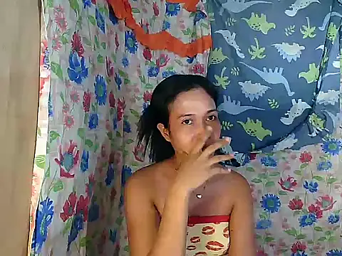 دردشة PinaySkinnyGirl الجنسية المباشرة