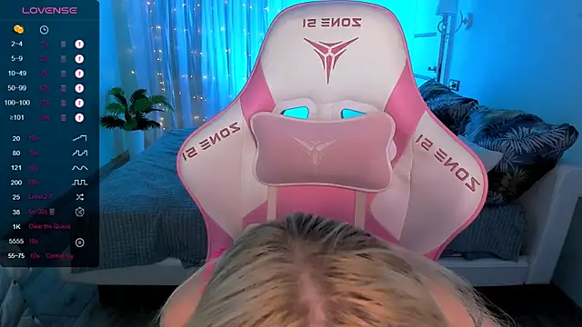 AnyaTaylor_ Chat XXX in diretta