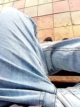 Horny-boyyyのウェブカメラショー