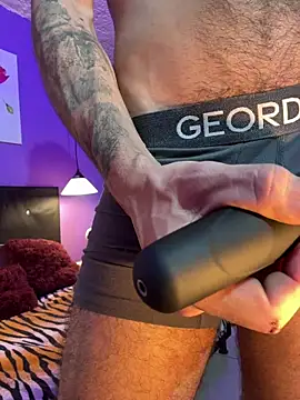 XXX chat uživo modela Karim_mansur