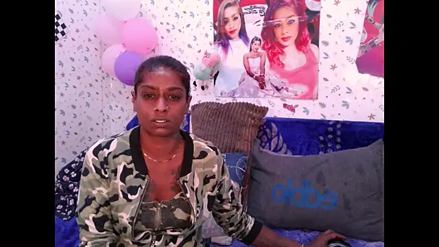 Harl3ysugar4u élő XXX-chatje