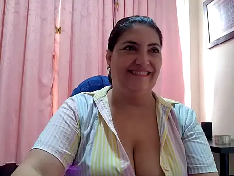 Chat XXX ao vivo de lina_maria99