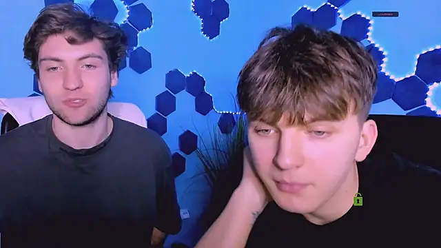 Show modela travis_wolf_ na web-kameri