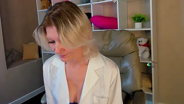 Chat XXX ao vivo de Julie_Lucas