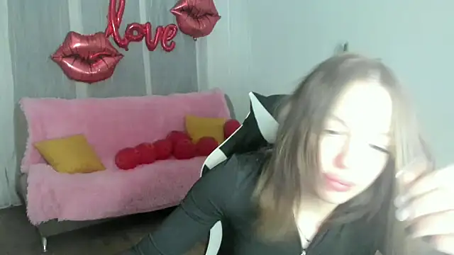 CandyGyrl live XXX chat